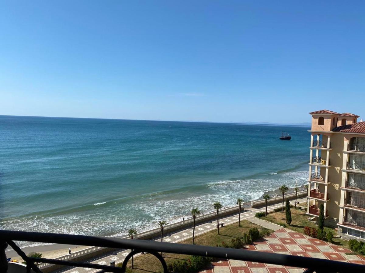 Andalusia Apartments النايت المظهر الخارجي الصورة