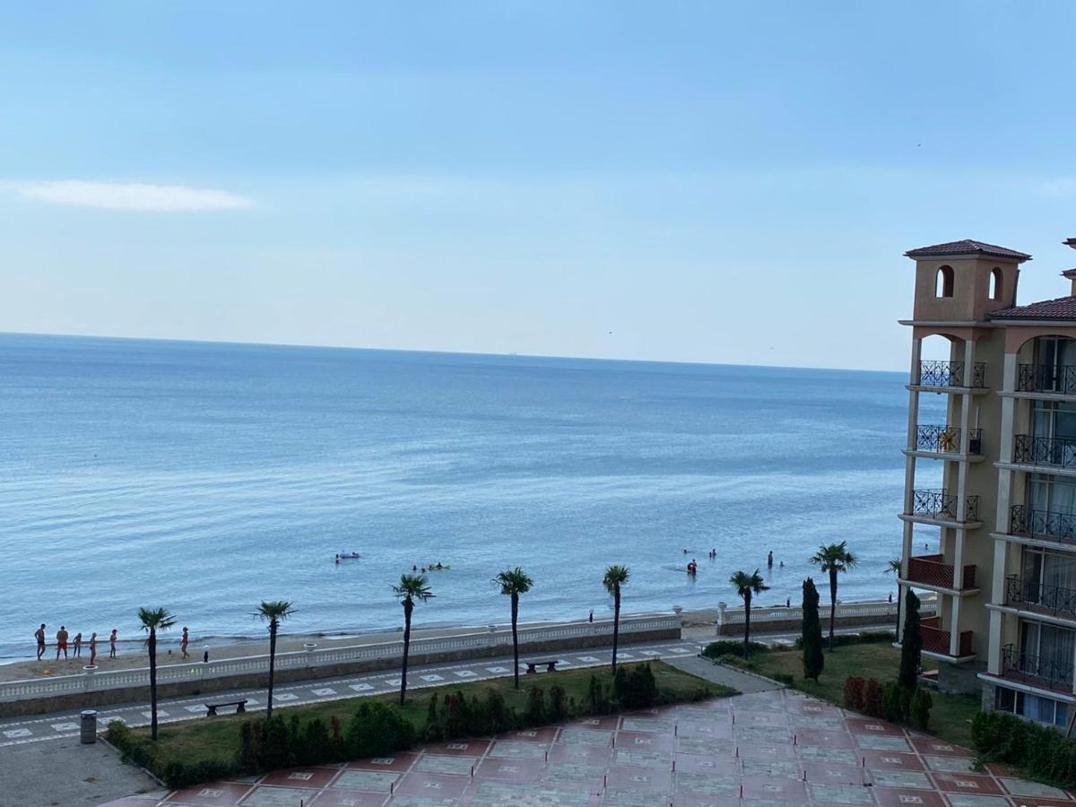 Andalusia Apartments النايت المظهر الخارجي الصورة