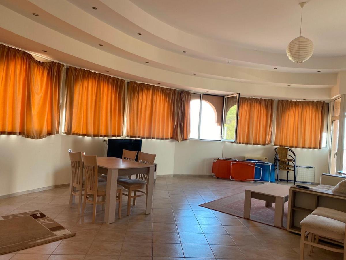 Andalusia Apartments النايت المظهر الخارجي الصورة