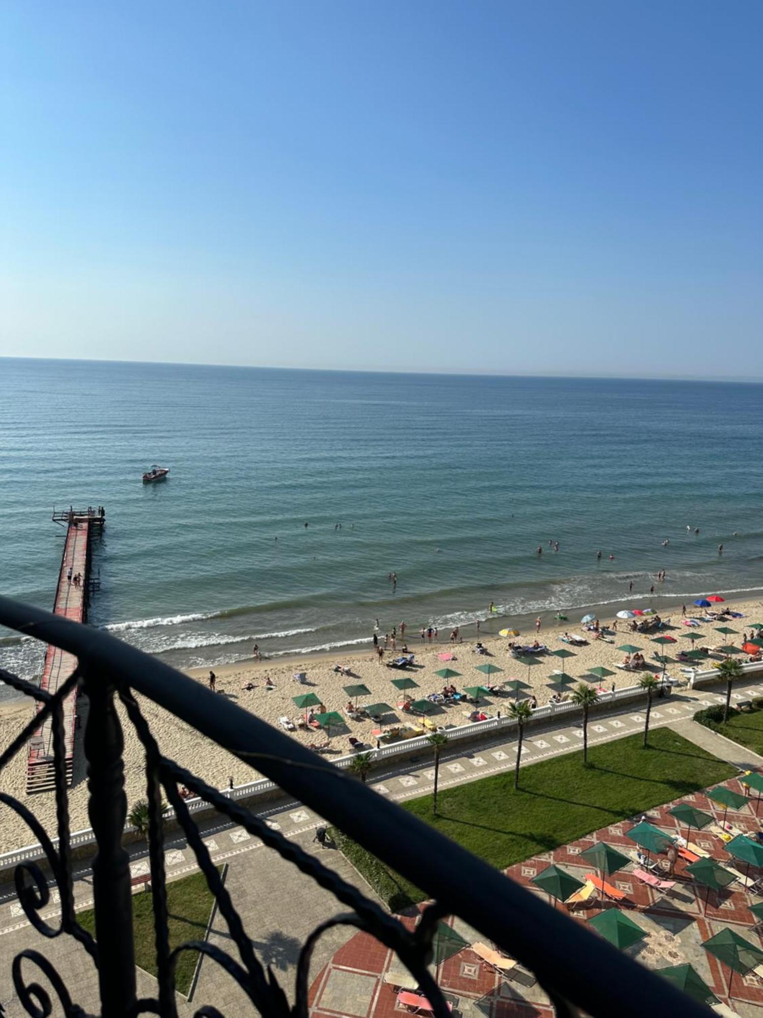 Andalusia Apartments النايت المظهر الخارجي الصورة