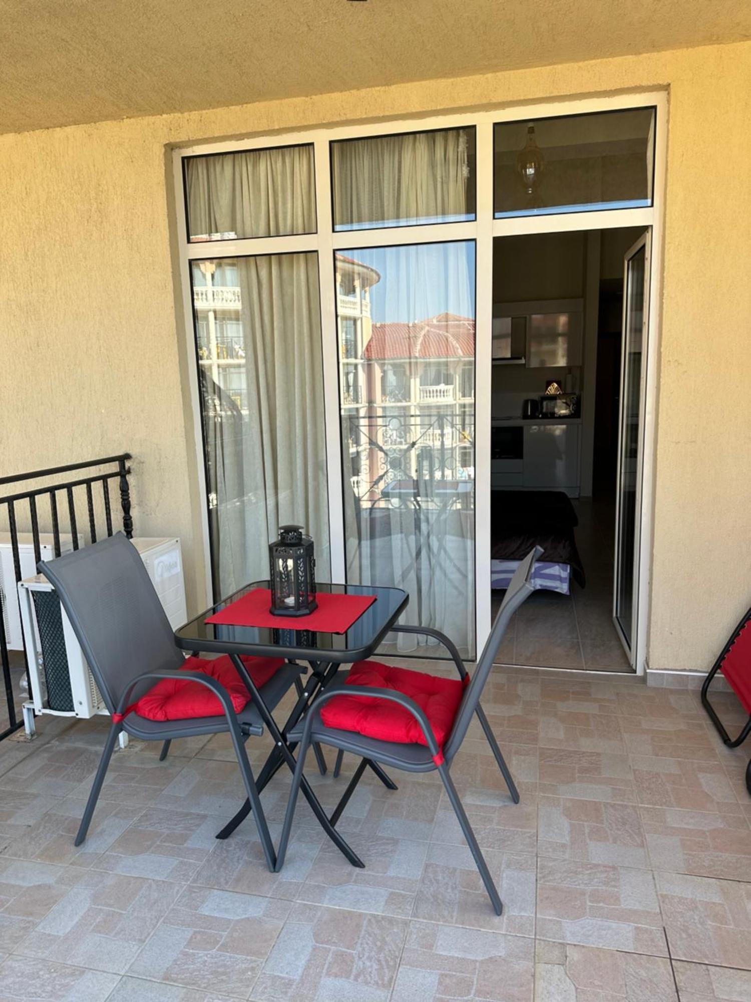 Andalusia Apartments النايت المظهر الخارجي الصورة