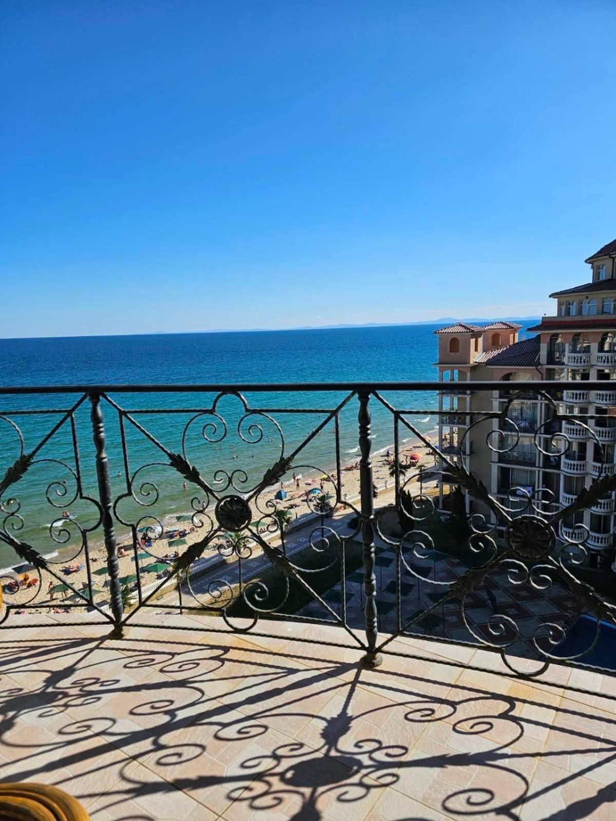 Andalusia Apartments النايت المظهر الخارجي الصورة