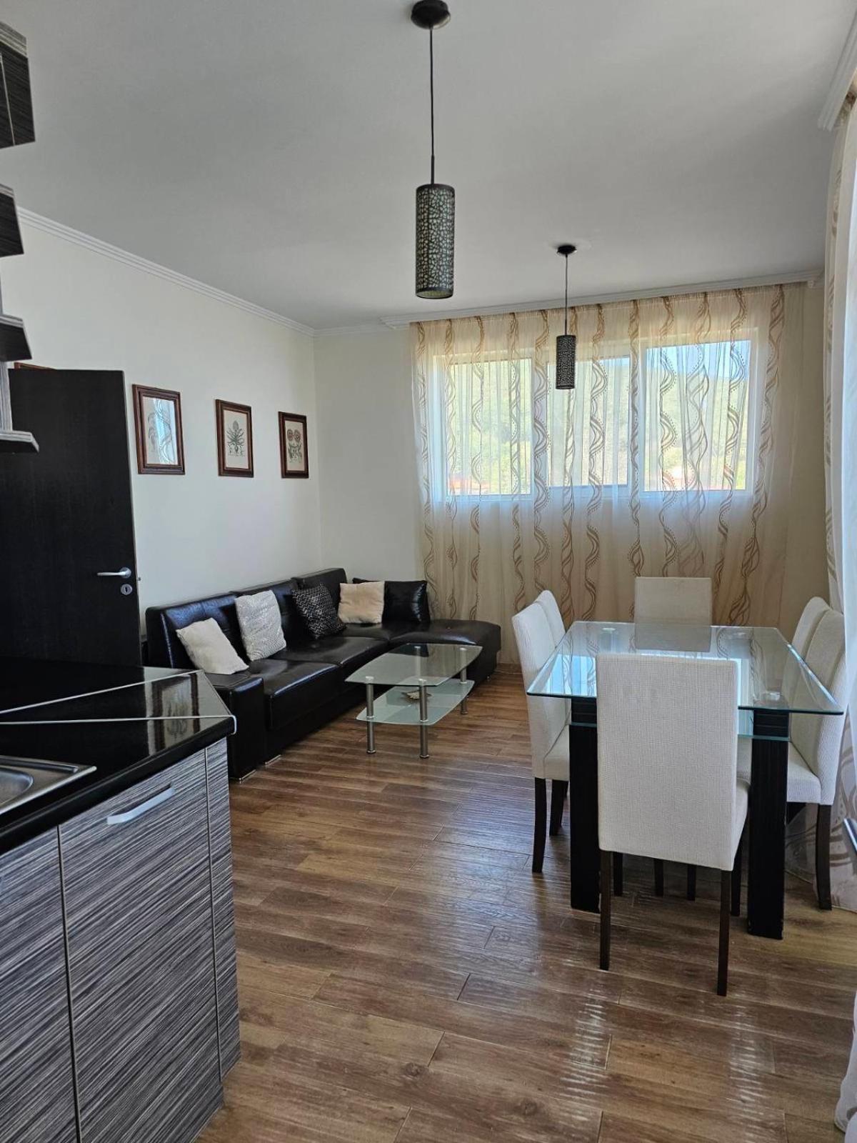 Andalusia Apartments النايت المظهر الخارجي الصورة