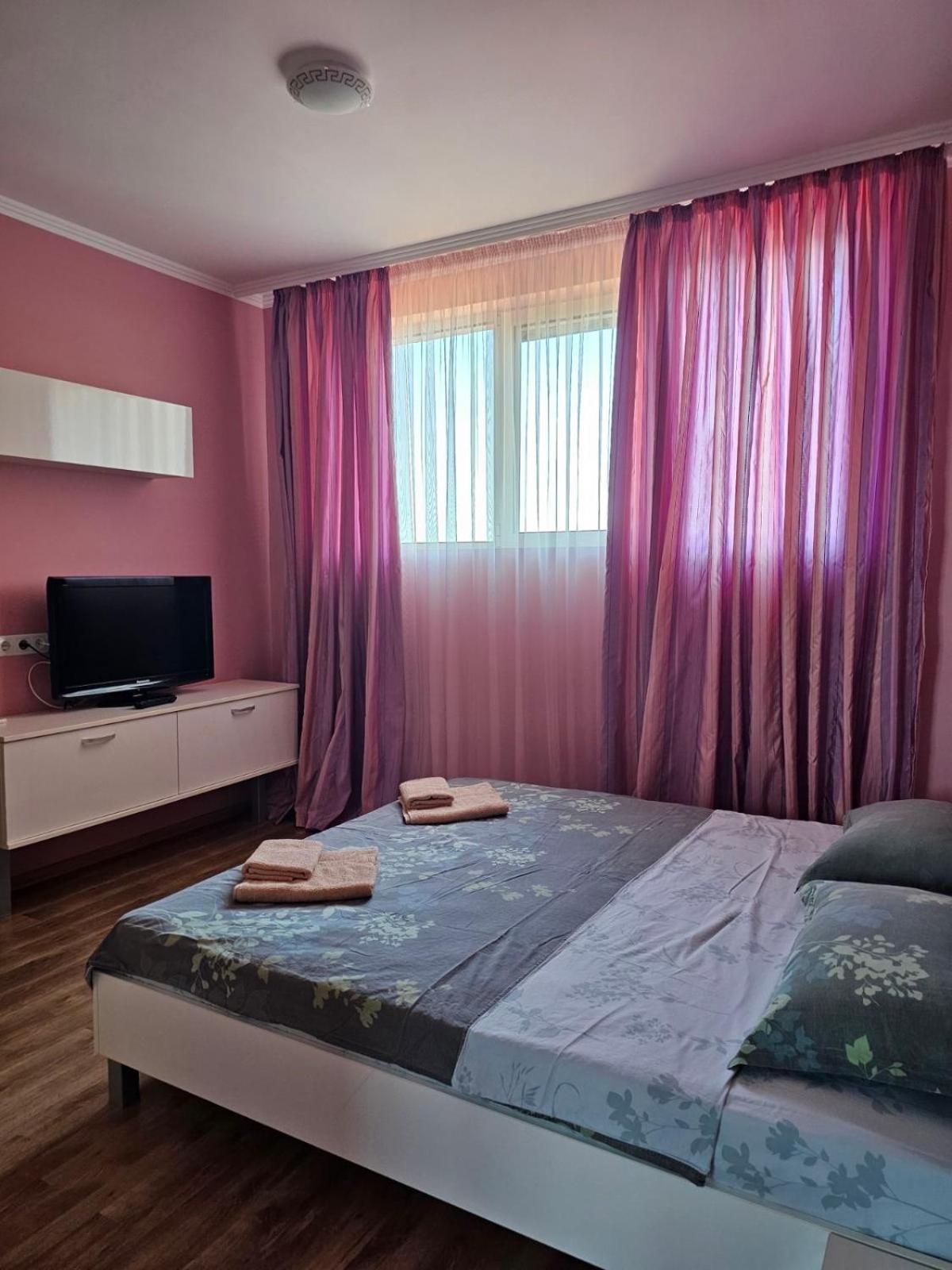 Andalusia Apartments النايت المظهر الخارجي الصورة
