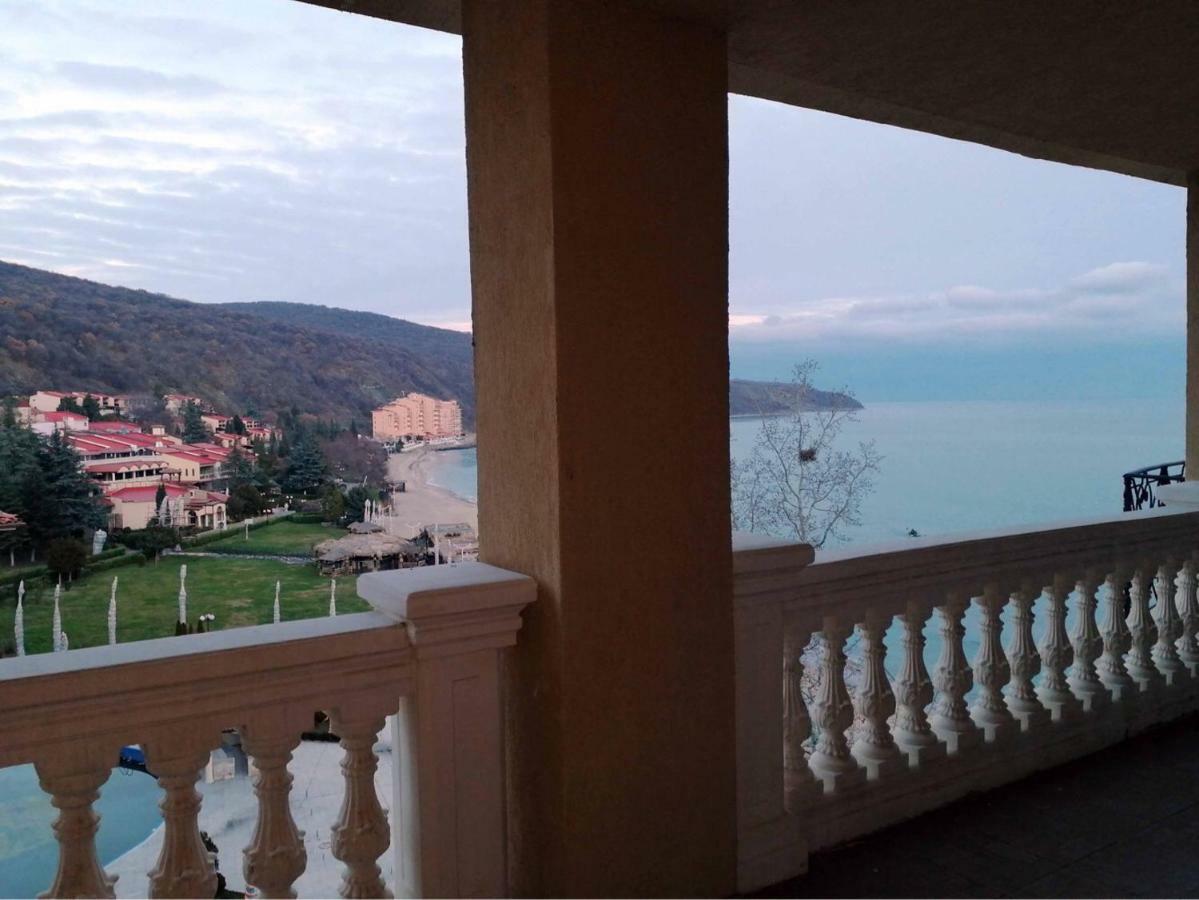 Andalusia Apartments النايت المظهر الخارجي الصورة