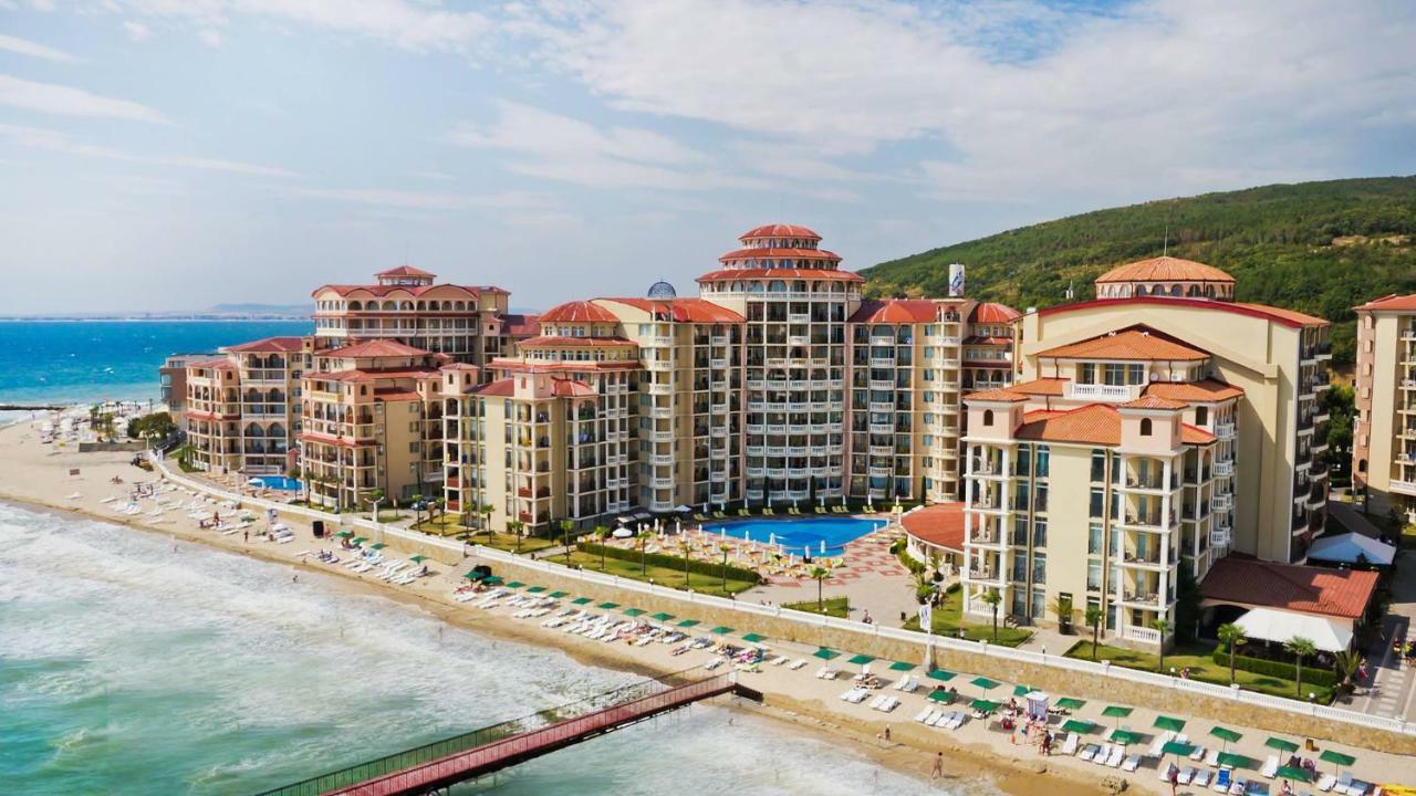 Andalusia Apartments النايت المظهر الخارجي الصورة