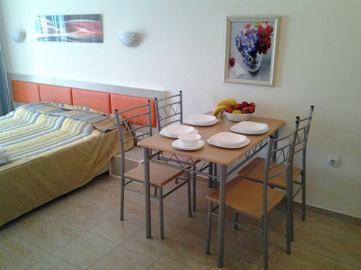Andalusia Apartments النايت المظهر الخارجي الصورة
