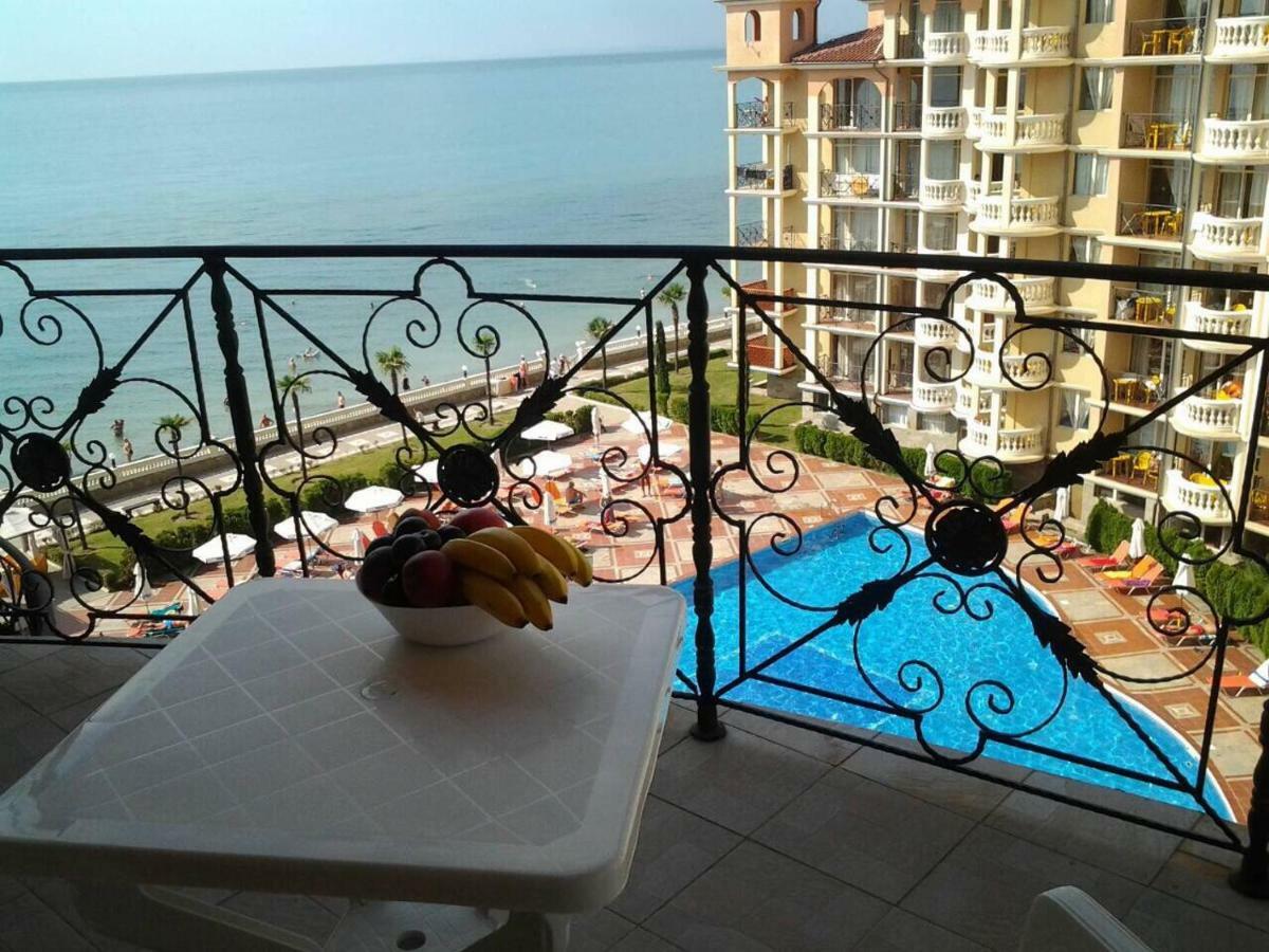 Andalusia Apartments النايت المظهر الخارجي الصورة
