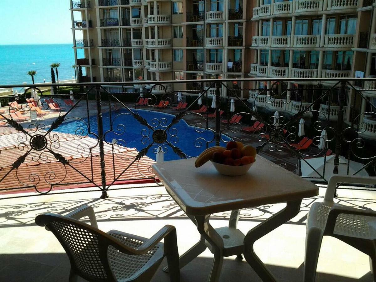 Andalusia Apartments النايت المظهر الخارجي الصورة