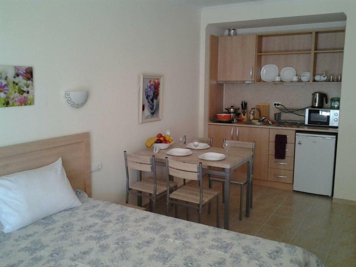 Andalusia Apartments النايت المظهر الخارجي الصورة