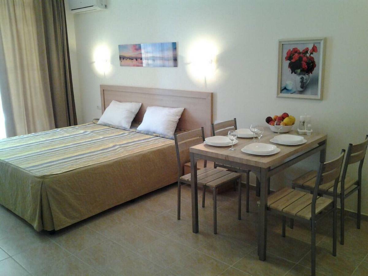 Andalusia Apartments النايت المظهر الخارجي الصورة