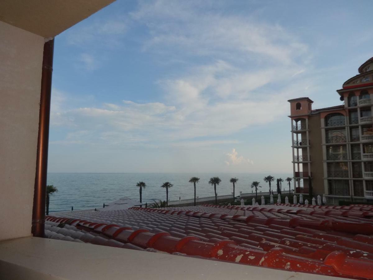 Andalusia Apartments النايت المظهر الخارجي الصورة