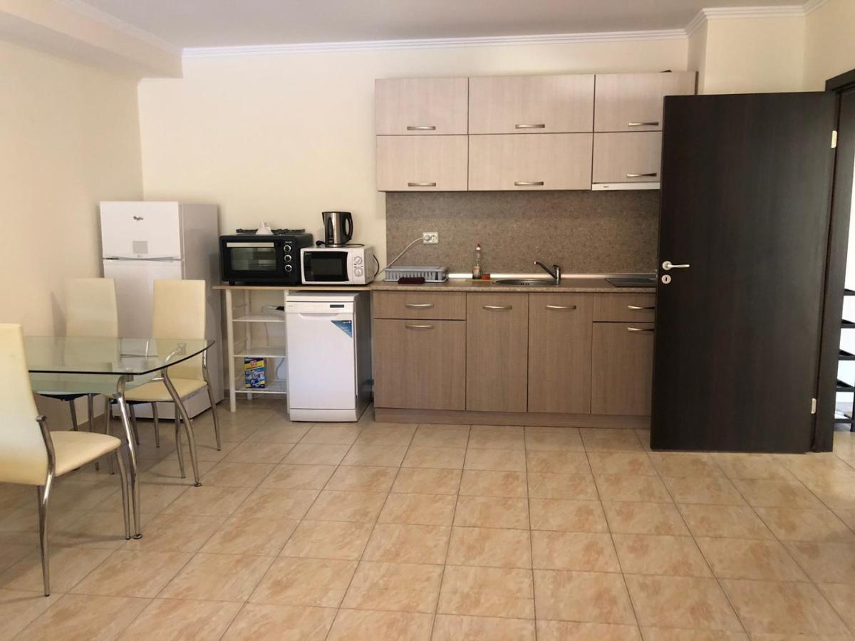 Andalusia Apartments النايت المظهر الخارجي الصورة